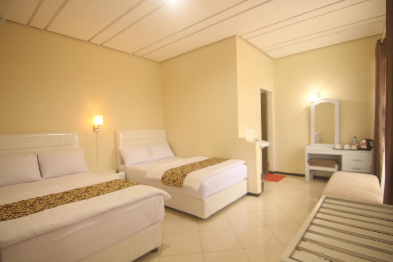Asia Jaya By Lakers Hotel Sarangan Bagian luar foto