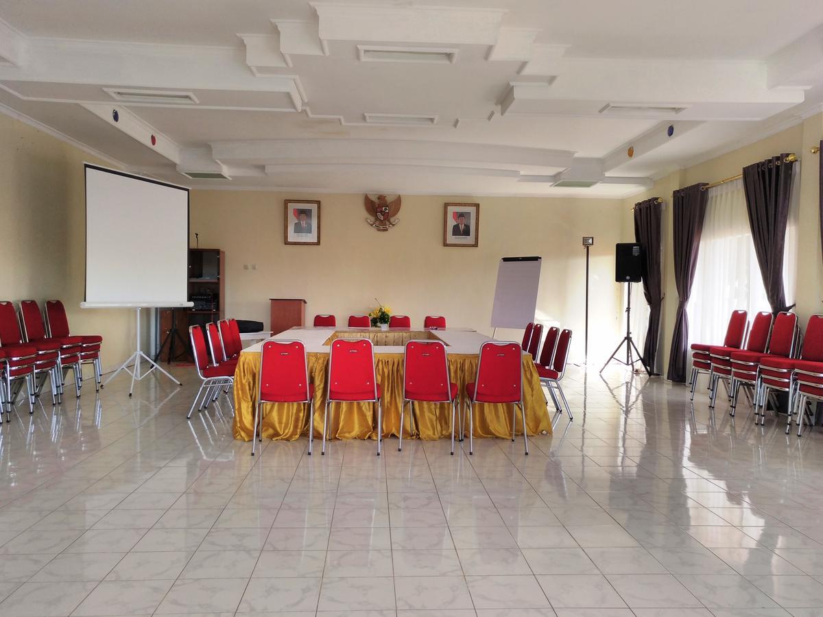 Asia Jaya By Lakers Hotel Sarangan Bagian luar foto